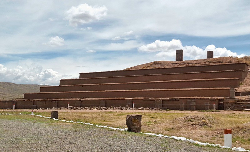 tiwanaku-explore-bolivia-travel-akapana